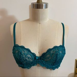 Simone Pérèle teal lace bra and panty lingerie set
